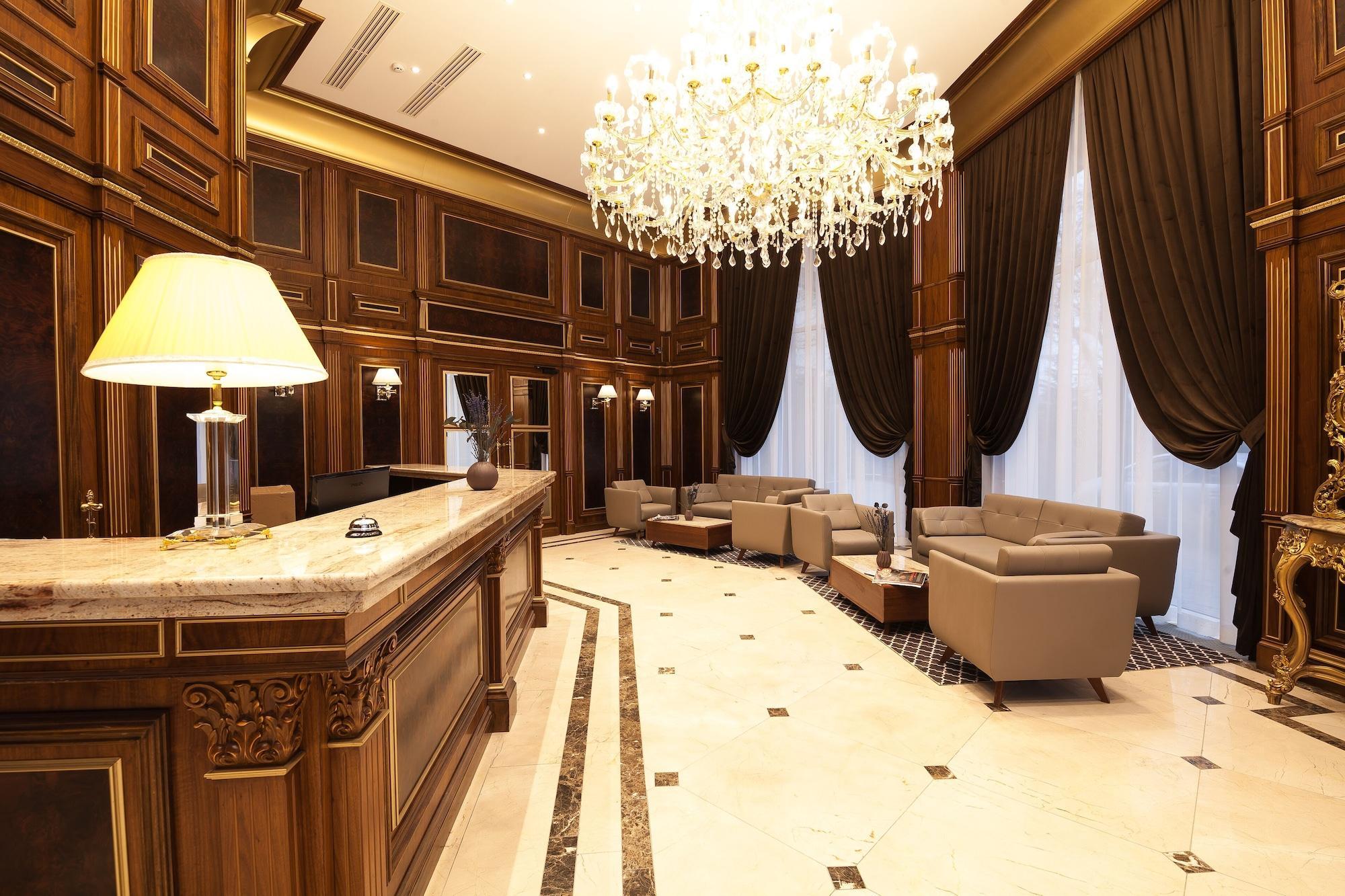Hotel Royal Park Chisinau Bagian luar foto